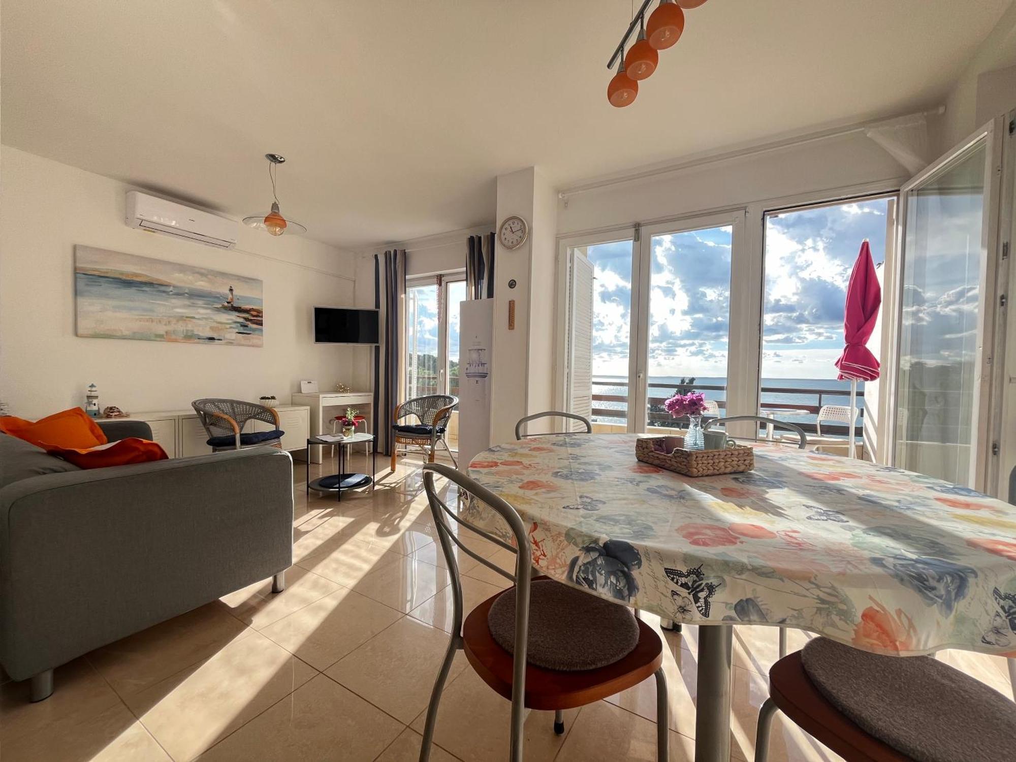Apartment With A Sea View Pula Exterior photo
